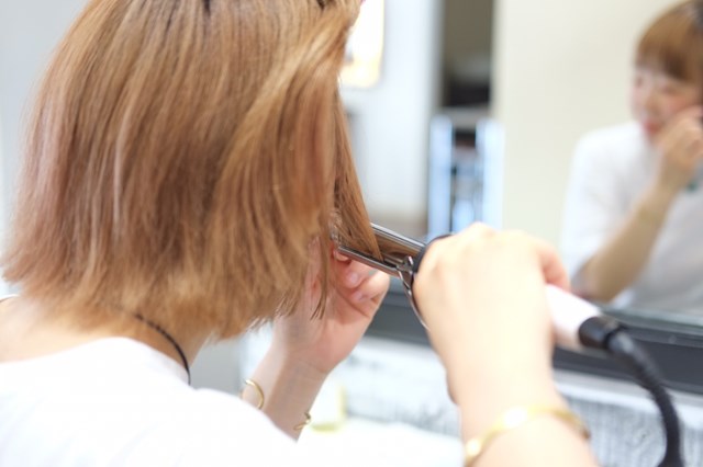 外ハネヘアアレンジ