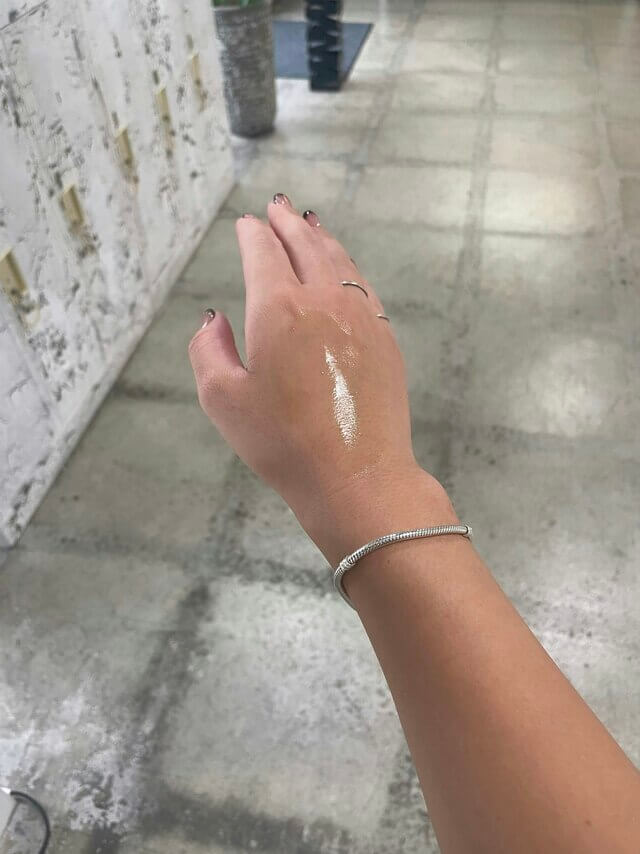 手